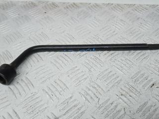 ключ колесный (балонный) Toyota Prius 2 поколение 2005, 1.5 л., бензин, АКПП, хетчбэк 5 дв.