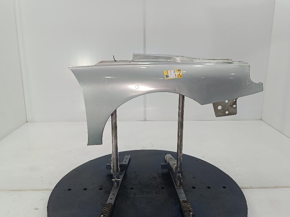 крыло переднее правое Renault Laguna 1 поколение 1996, цвет - фото №1