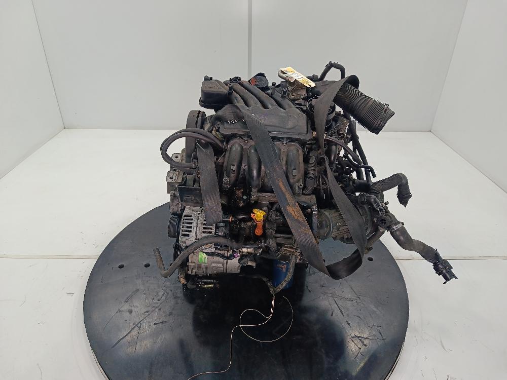 двигатель Volkswagen Golf 4 поколение 2002, Бензин 1.6, цвет, AVU - фото №1