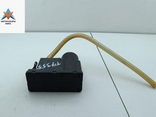 компрессор центрального замка Audi A4 B5 1996, 1.6 л., бензин, МКПП, серый, седан, 4A0862257A