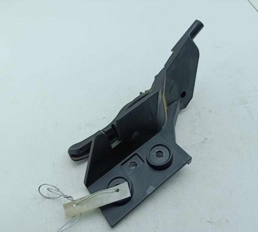ручка открывания капота Opel Corsa D 2009, 1.2 л., бензин, МКПП, жёлтый, хетчбэк 3 дв., 13186909 - фото №1