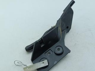 ручка открывания капота Opel Corsa D 2009, 1.2 л., бензин, МКПП, жёлтый, хетчбэк 3 дв., 13186909