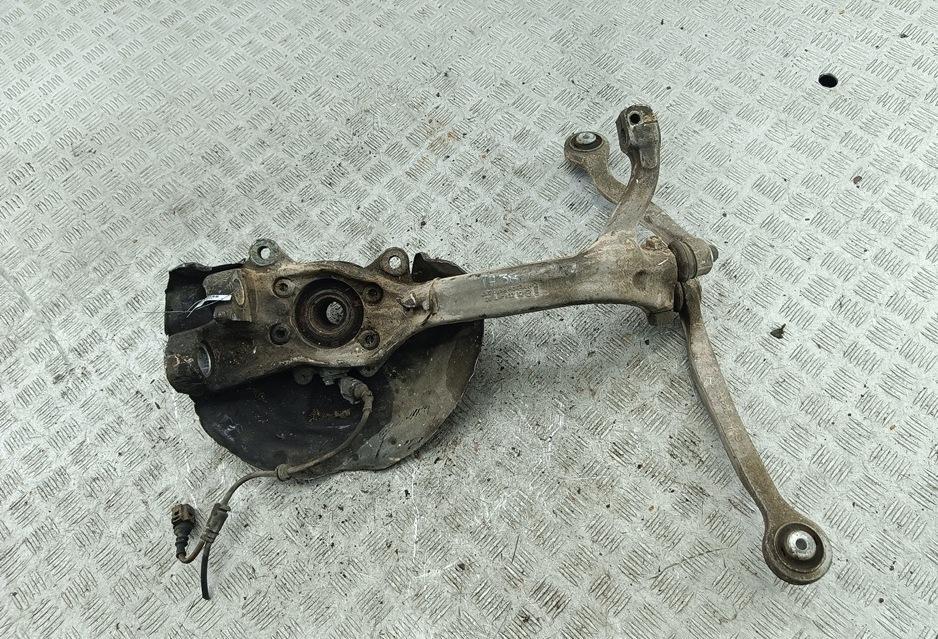 Кулак (корпус ступицы) передний левый Audi A6 4F/C6 2004, 3.0 л., дизель, АКПП, зелёный, седан - фото №1