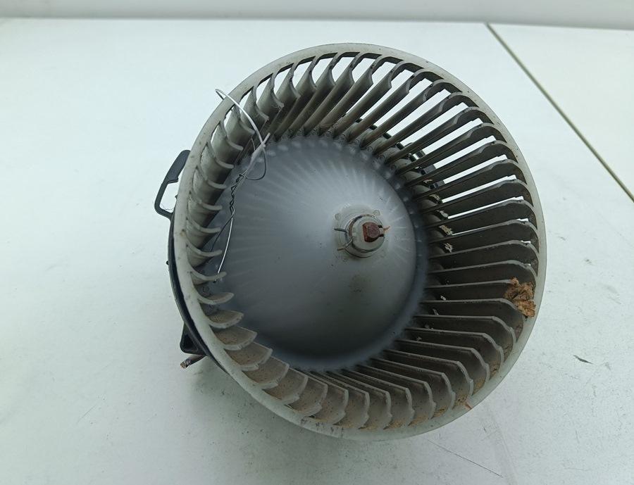 моторчик печки Mazda 5 CR 2006, 2.0 л., дизель, МКПП, серый, минивэн, 894000-0270, BN7N026G10 - фото №1