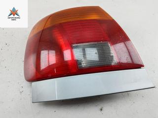 фонарь задний левый Audi A4 B5 1996, 1.6 л., бензин, МКПП, серый, седан, 8D0945095A