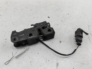 замок капота Audi Q7 4L 2006, 4.2 л., бензин, АКПП, серый, внедорожник 5 дв., 4L0823509