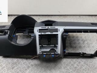 панель передняя салона (торпедо) Opel Astra H/Family [рестайлинг] 2007, 1.9 л., дизель, МКПП, серый, универсал, 13149016