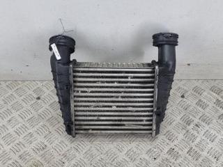 радиатор интеркулера Volkswagen Passat B5 [рестайлинг] 2004, 2.0 л., дизель, МКПП, синий, седан