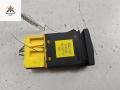 кнопка противотуманных фар Audi A4 B5 1996, 1.6 л., бензин, МКПП, серый, седан, 4D0941563 - фото №2