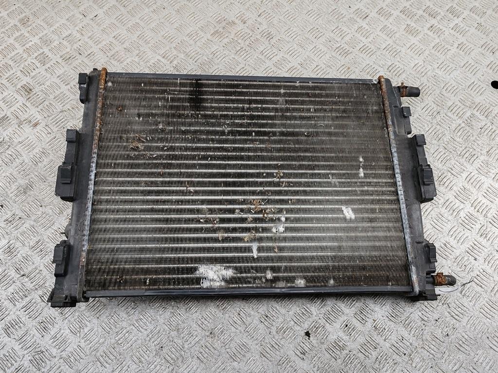 радиатор охлаждения Renault Scenic II 2005, 2.0 л., бензин, АКПП, чёрный, минивэн