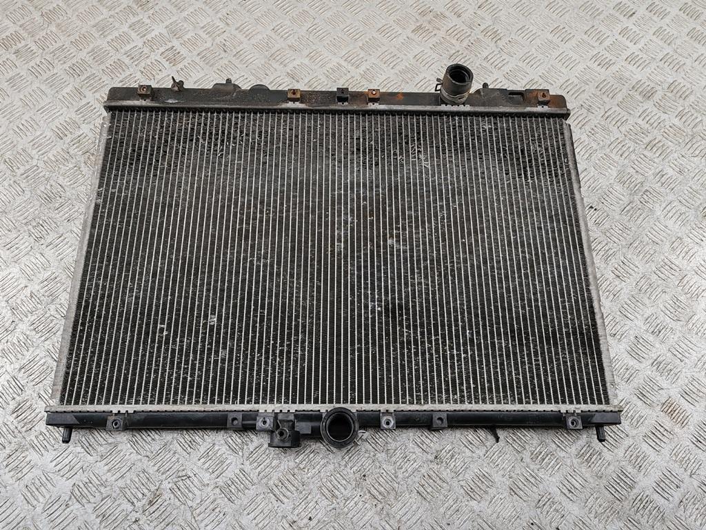 радиатор охлаждения Mitsubishi Space Wagon 2001, 2.4 л., бензин, МКПП, серый, минивэн