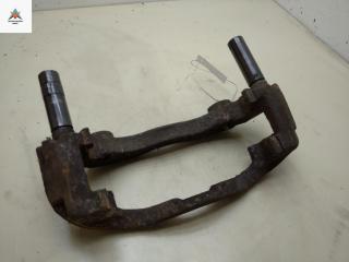 скоба суппорта Mercedes-Benz Sprinter 2 поколение (W906) 2011, 2.2 л., дизель, МКПП, синий, микроавтобус