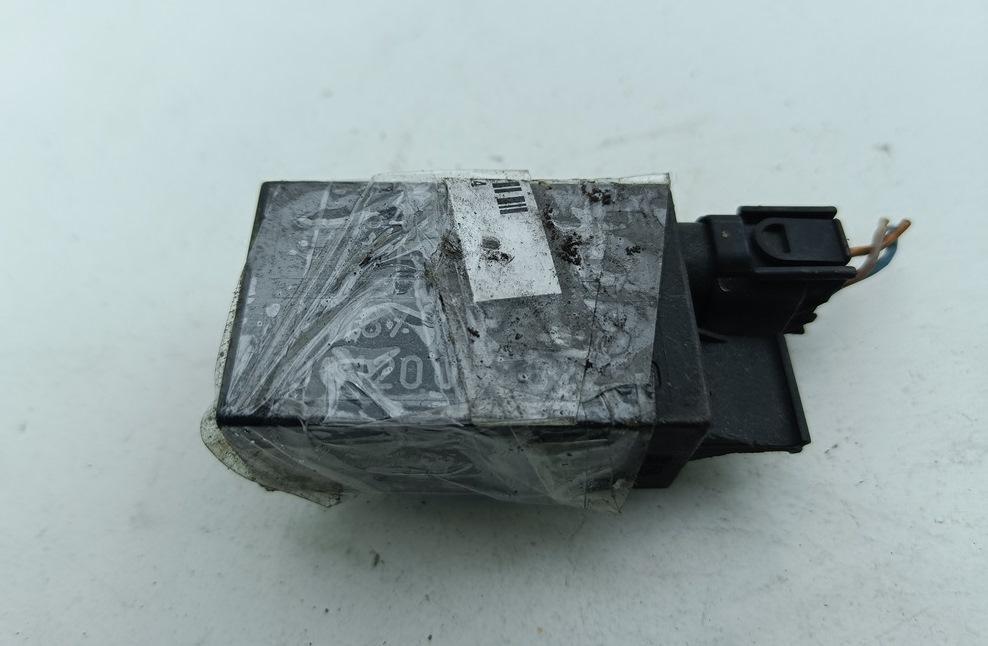 датчик (прочие) BMW 3 E36 1997, 1.6 л., бензин, МКПП, чёрный, универсал, 8391470