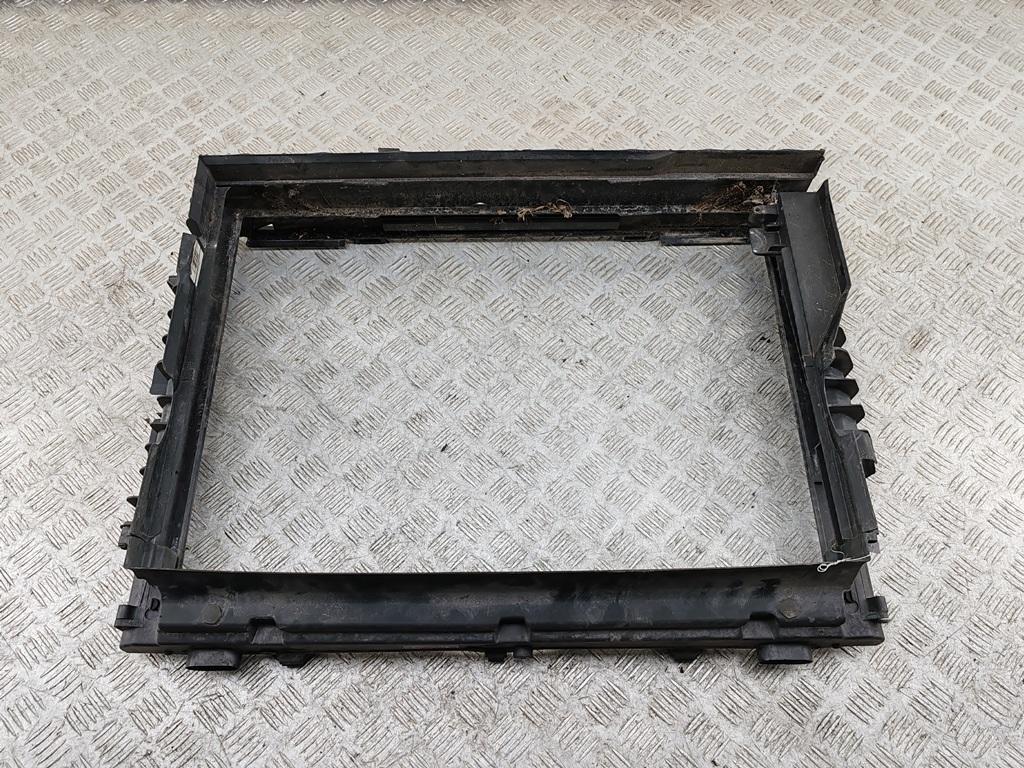 кассета радиаторов BMW 5 E60/E61 2004, 2.5 л., бензин, АКПП, серый, универсал, 75483601