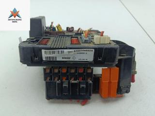 блок предохранителей Renault Scenic 2 поколение 2003, 2.0 л., бензин, МКПП, серый, минивэн, 8200306032