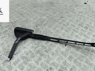 Щеткодержатель (поводок стеклоочистителя) передний Mercedes-Benz C-Класс W203/S203/CL203 [рестайлинг] 2005, 1.8 л., бензин, МКПП, чёрный, универсал, 2038202944