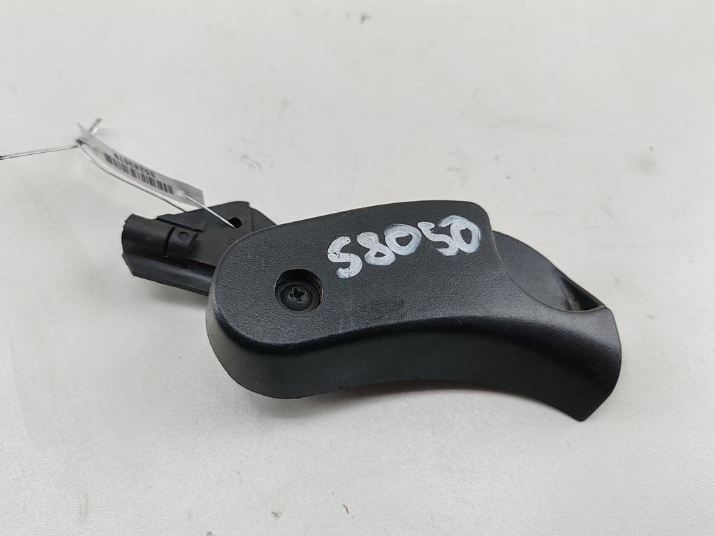 ручка открывания капота BMW 3 E46 2002, 2.2 л., бензин, МКПП, серый, седан, 8223163