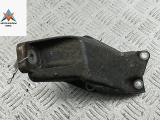 кронштейн двигателя Audi A4 B5 1995, 1.6 л., бензин, МКПП, зелёный, седан, 8D0199307H