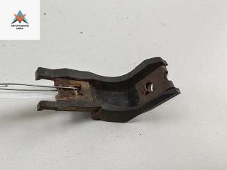 крепление фары правой Audi A6 4A/C4 1996, 2.5 л., дизель, МКПП, красный, универсал