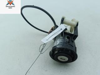 кнопка открытия багажника Mitsubishi Carisma 1 поколение 1998, 1.8 л., бензин, АКПП, серый, хетчбэк 5 дв.