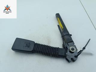 замок ремня безопасности Ford Focus 2 поколение [рестайлинг] 2009, 1.6 л., дизель, МКПП, чёрный, универсал, 4M51A61208CC