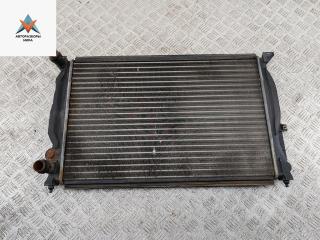 радиатор охлаждения Audi A4 B5 1996, 1.6 л., бензин, МКПП, серый, седан, 8D0121254Q