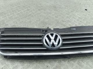 решетка радиатора Volkswagen Passat B5 [рестайлинг] 2000, чёрный, седан