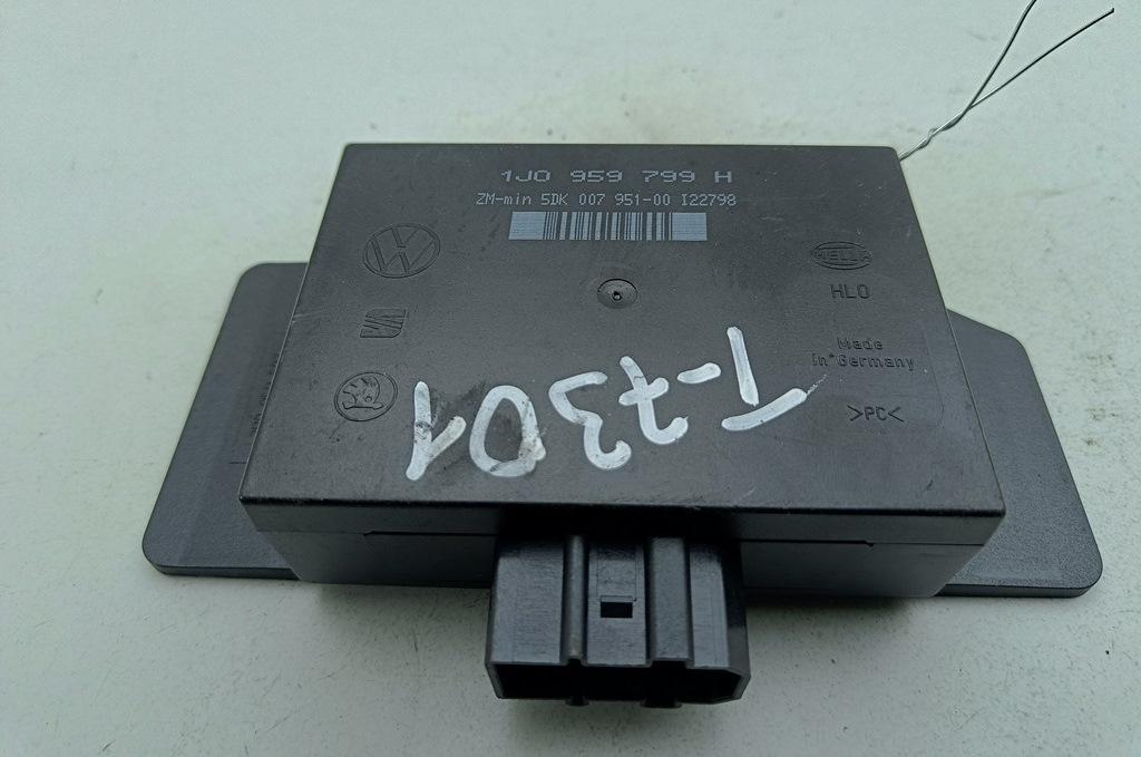 блок комфорта Volkswagen Passat B5 1998, 1.8 л., бензин, МКПП, зелёный, универсал, 1J0959799H