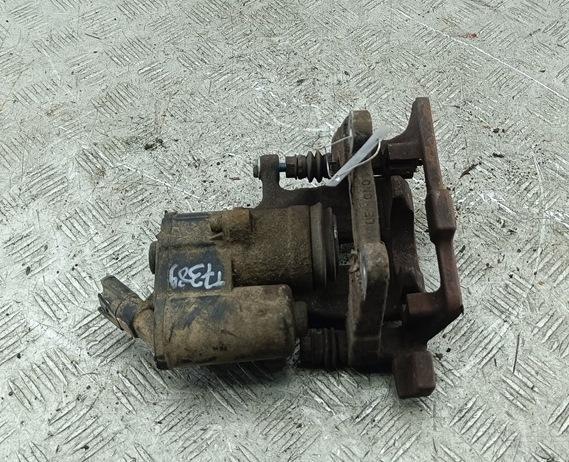 суппорт задний правый Audi A6 C6 2004, 3.0 л., дизель, АКПП, зелёный, седан