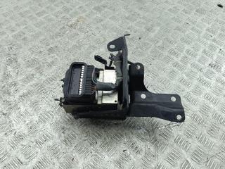блок ABS Nissan X-Trail T30 2004, 2.2 л., дизель, МКПП, серый, внедорожник 5 дв., 476008H710