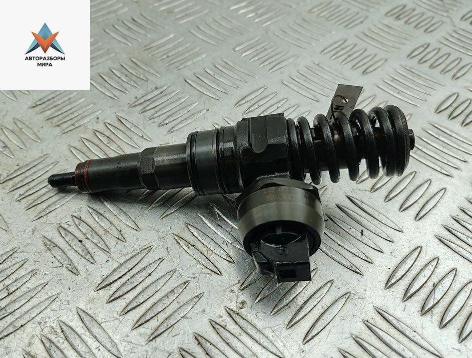 форсунка Volkswagen Golf 5 поколение 2006, 2.0 л., дизель, МКПП, чёрный, хетчбэк 5 дв., 073BQ - фото №1