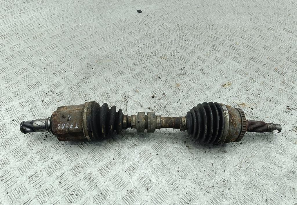 полуось передняя левая (приводной вал, ШРУС) Nissan X-Trail T30 2004, 2.2 л., дизель, МКПП, серый, внедорожник 5 дв., 392685U006