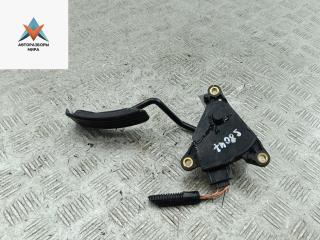 педаль Renault Scenic 2 поколение 2005, 2.0 л., бензин, АКПП, чёрный, минивэн, 8200159647