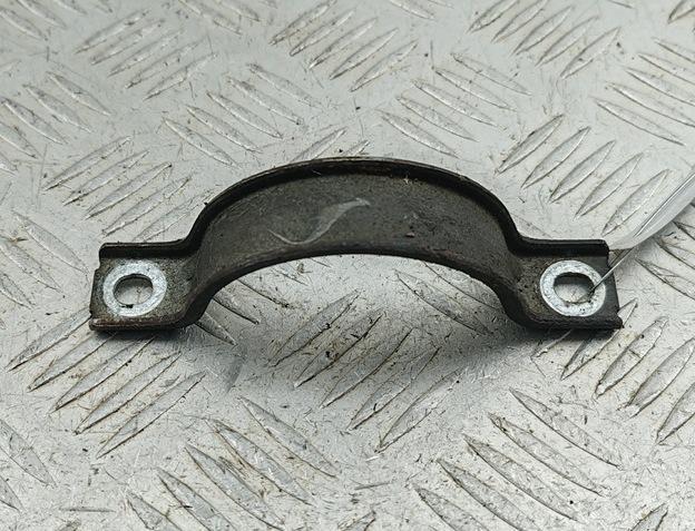 кронштейн (крепление) Ford Focus II 2009, 1.4 л., бензин, МКПП, красный, универсал