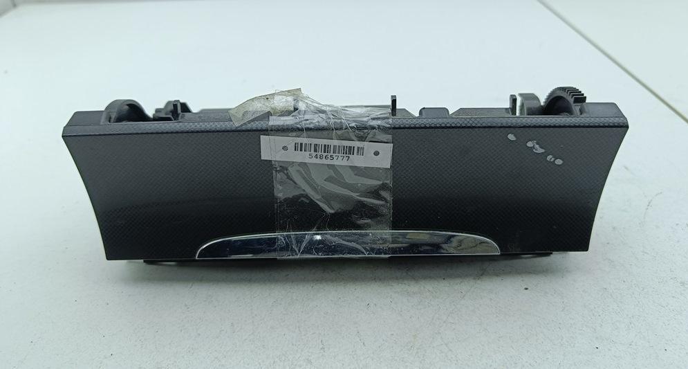 пепельница Volkswagen Passat B6 2007, 1.6 л., бензин, МКПП, чёрный, универсал, 3C0863284