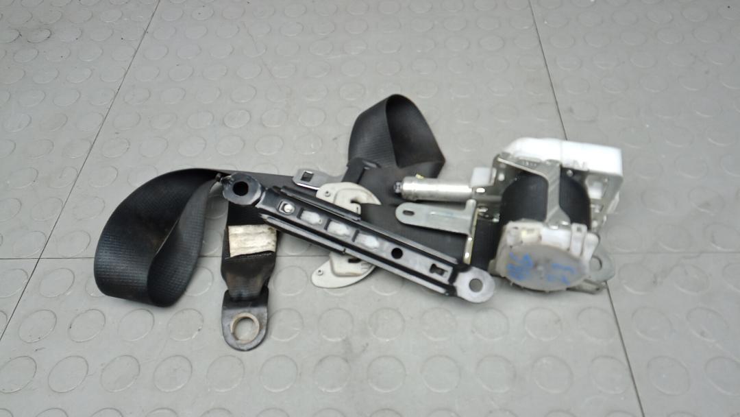 ремень безопасности Toyota Auris 2 поколение 2014, 1.8 л., бензин, АКПП, универсал, 7321002460C2, 7322002450C2 - фото №1