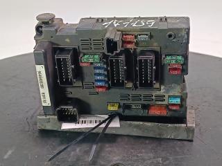 блок предохранителей Peugeot 307 1 поколение 2004, цвет, 9646405280