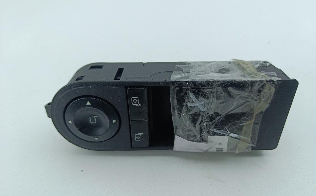 блок управления стеклоподъемниками Opel Zafira B 2006, 1.8 л., бензин, МКПП, чёрный, минивэн