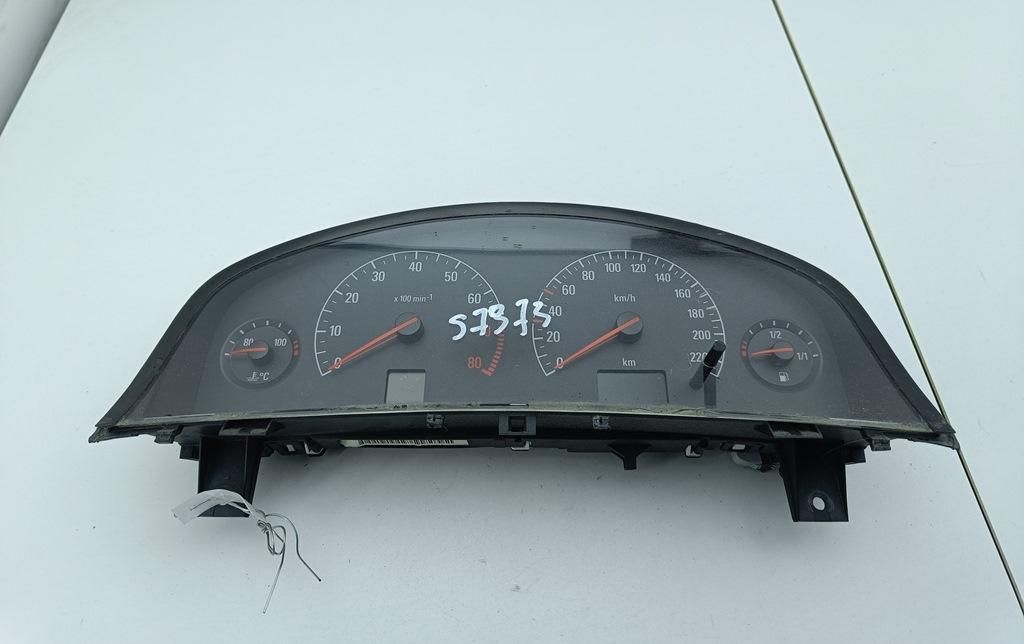 приборная панель Opel Vectra C 2002, 1.6 л., бензин, МКПП, серый, седан, 09180272