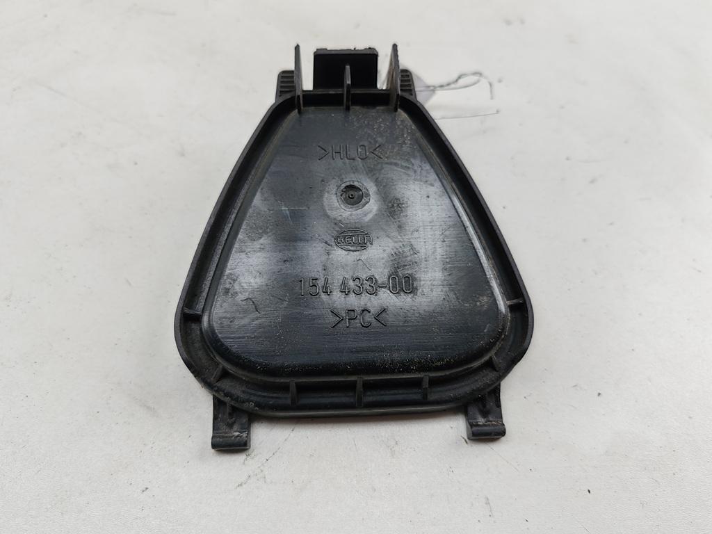 Крышка (заглушка) задняя фары Volkswagen Passat B5+ (GP) 2001, 1.8 л., бензин, АКПП, серый, седан, 15443300