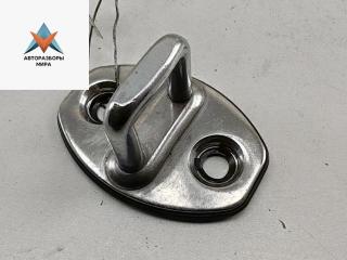 ответная часть (скоба) замка двери Skoda Octavia mk3 (A7 5E) 2014, 1.4 л., бензин, МКПП, коричневый, хетчбэк 5 дв., 5J0837033A