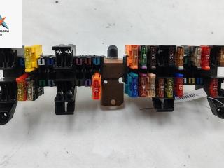 блок предохранителей Mercedes-Benz Vito-2 / Viano W639 2010, 3.0 л., дизель, АКПП, красный, микроавтобус, 6395400050