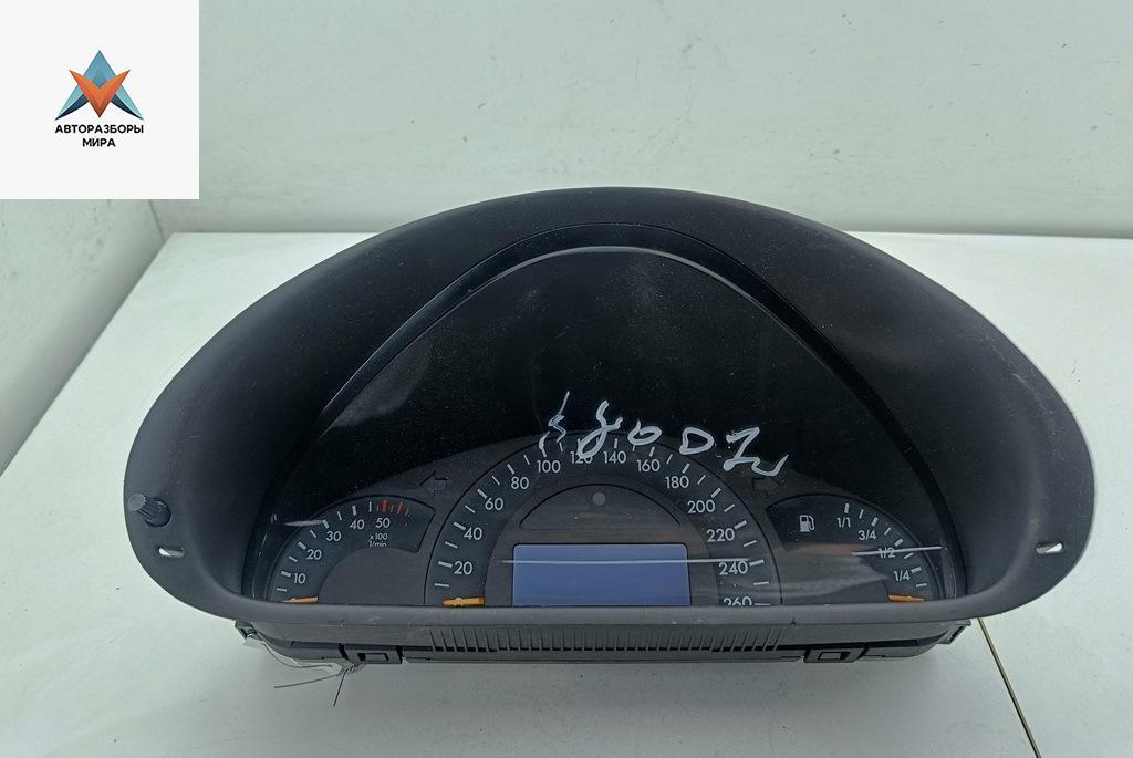 приборная панель Mercedes-Benz C-Класс W203/S203/CL203 2002, 2.2 л., дизель, МКПП, серый, седан, 2035401347 - фото №1