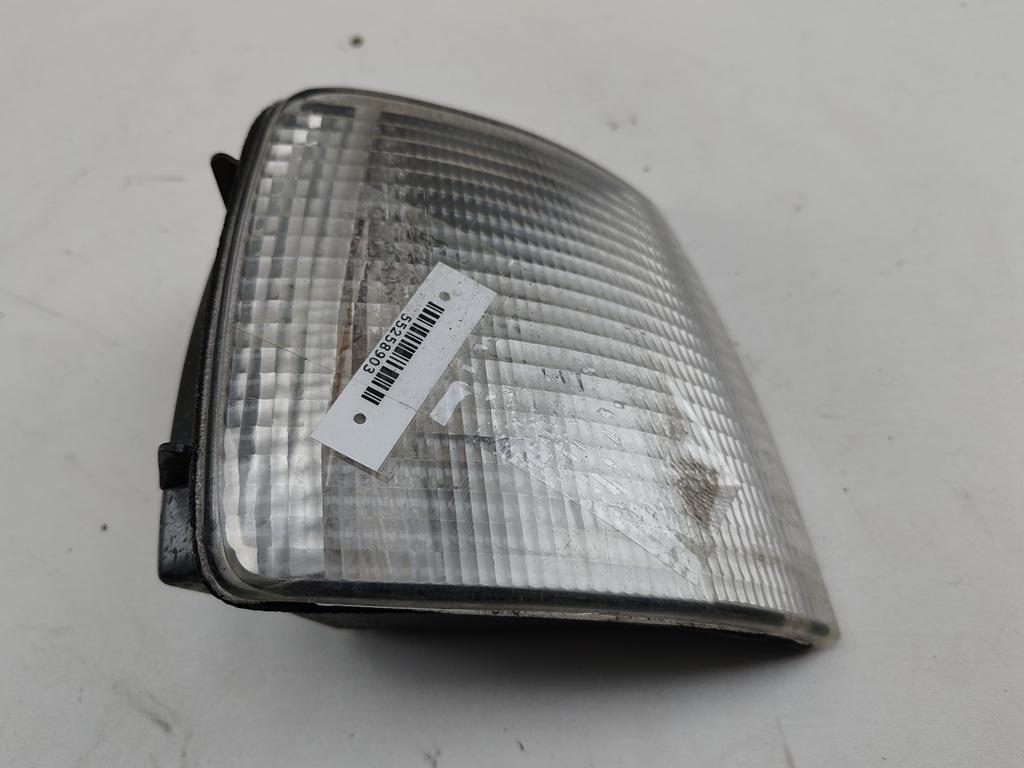 Поворотник (указатель поворота) правый Volkswagen Passat B3 1993, 1.8 л., бензин, МКПП, серый, универсал, 357953050A