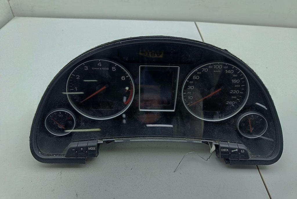 приборная панель Audi A4 B6 2001, 2.0 л., бензин, АКПП, серый, универсал, 8E0920900H - фото №1