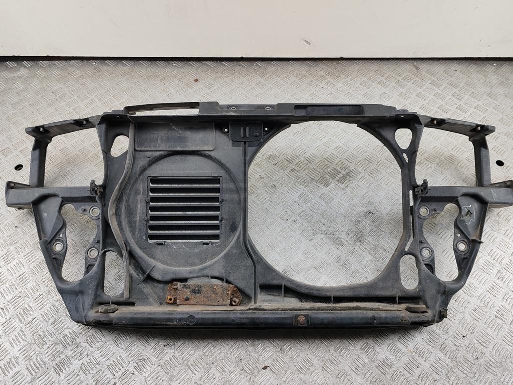 Рамка радиатора Audi A4 B5 1996, 1.6 л., бензин, МКПП, серый, седан, 8D0805594