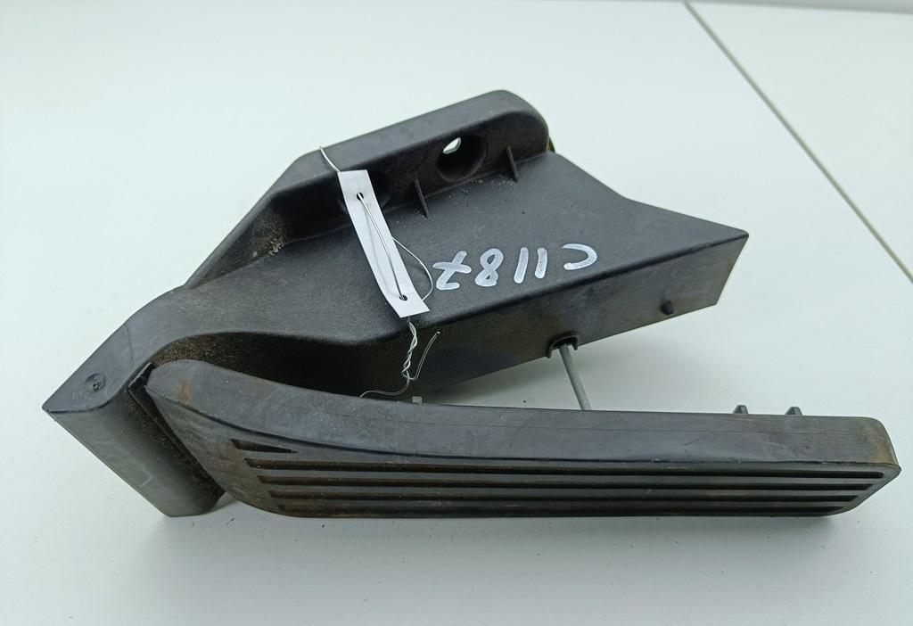 педаль Mercedes-Benz C-Класс W204/S204 2010, 1.8 л., бензин, МКПП, серый, универсал, 2043000004 - фото №1