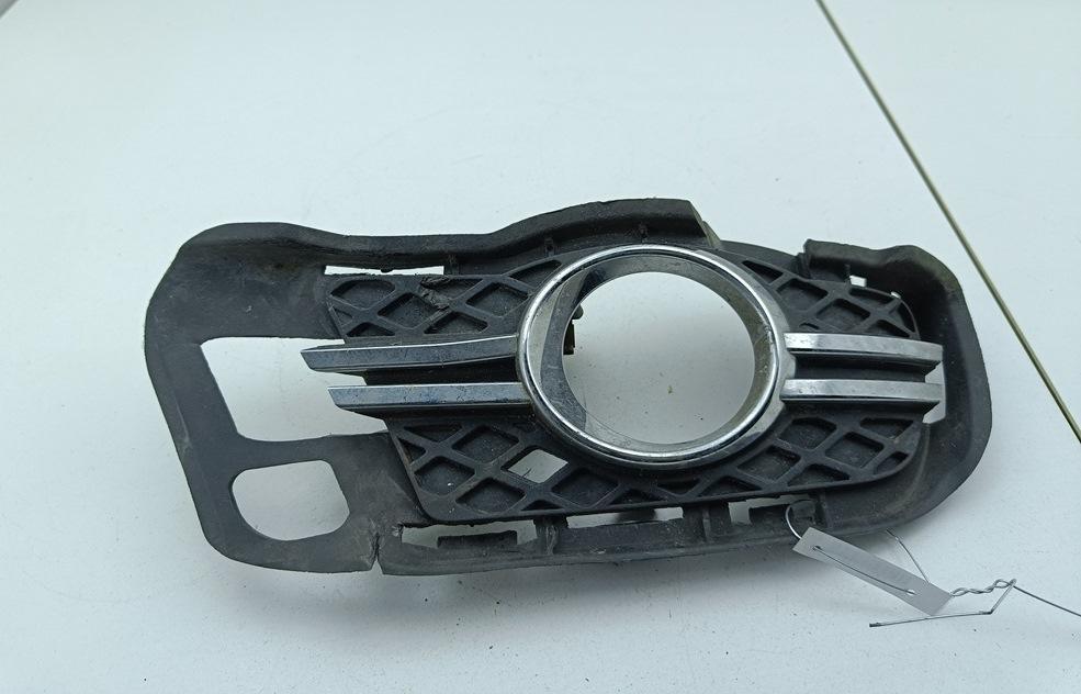 рамка фары противотуманной правой Mercedes-Benz C W204 2010, 1.8 л., бензин, МКПП, серый, универсал, 2048852323