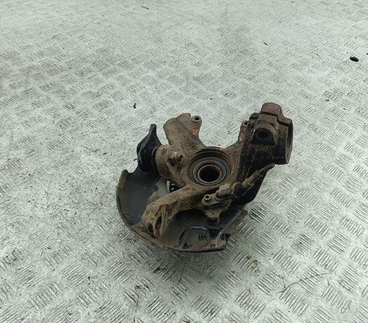 ступица передняя правая Volkswagen Golf 4 поколение 2002, 2.0 л., бензин, МКПП, серый, универсал - фото №1