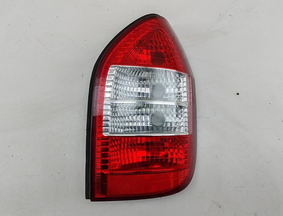 фонарь задний правый Opel Zafira A 2004, 1.8 л., бензин, МКПП, чёрный, минивэн, 62281